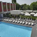 Continental Ξενοδοχείο 4*