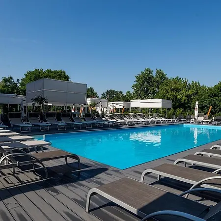 Continental Hotel 4*