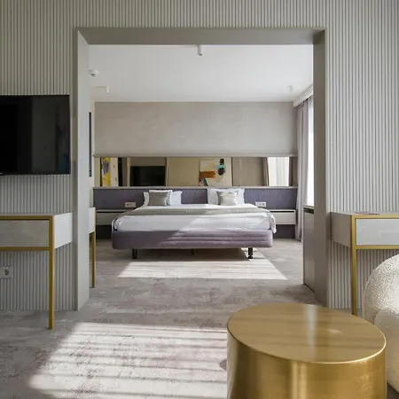Continental Hotel