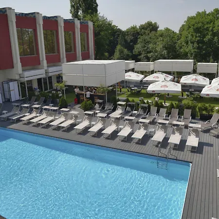 Continental Hotel 4*