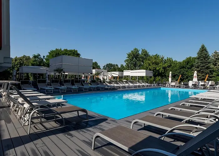 Continental Hotel 4*