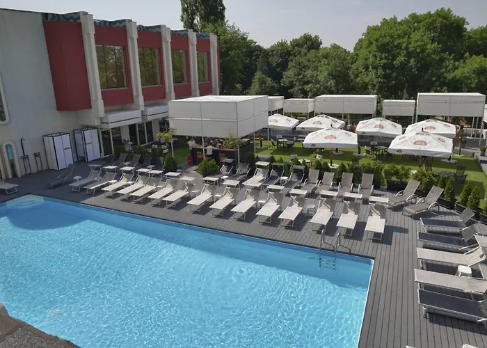 Continental Hotel 4*