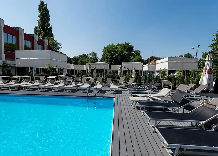 Continental Hotel 4*