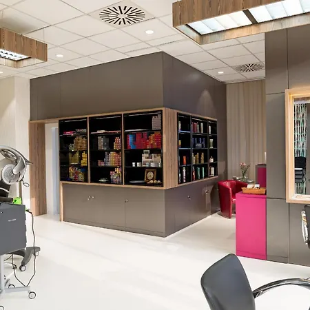 ホテル コンチネンタル ティミショアラ